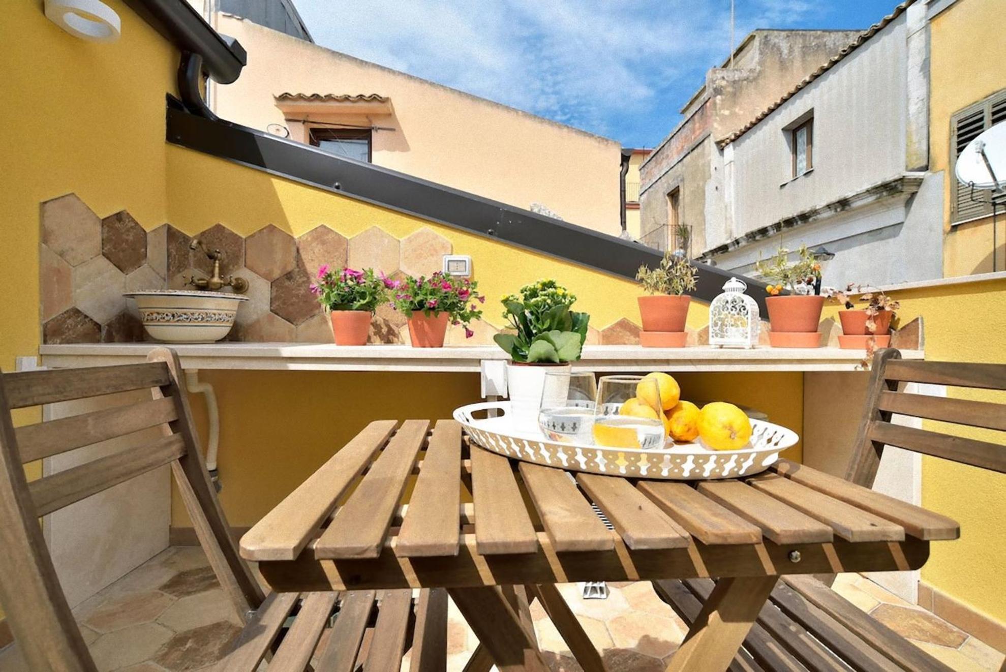 Ragusa Exclusive Flat With Terrace & Bbq Екстер'єр фото